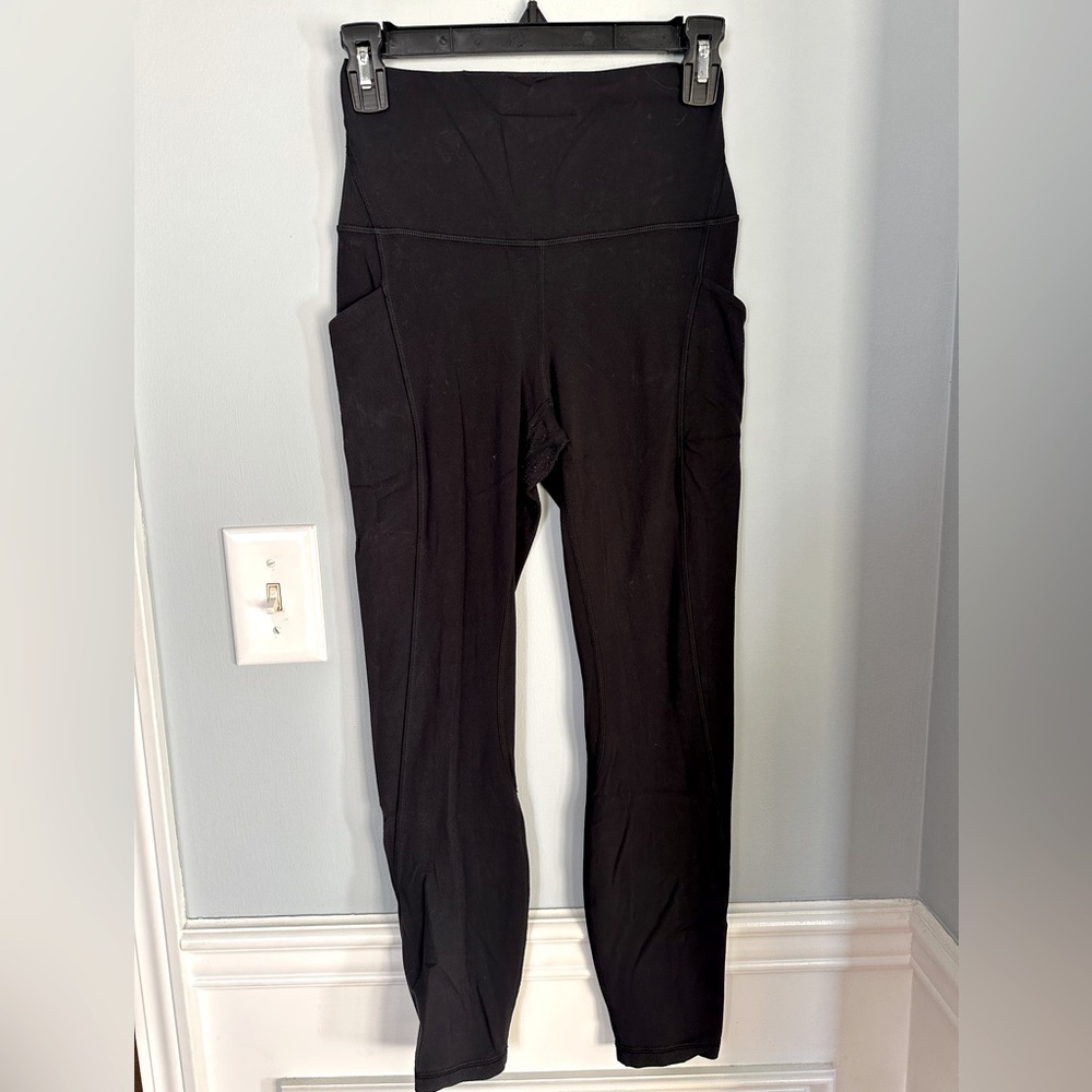 Lululemon Align High Rise Leggings 25” with Pockets